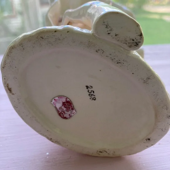 Elegant Vintage Lady Head Vase with Hat - Picture 7 of 10